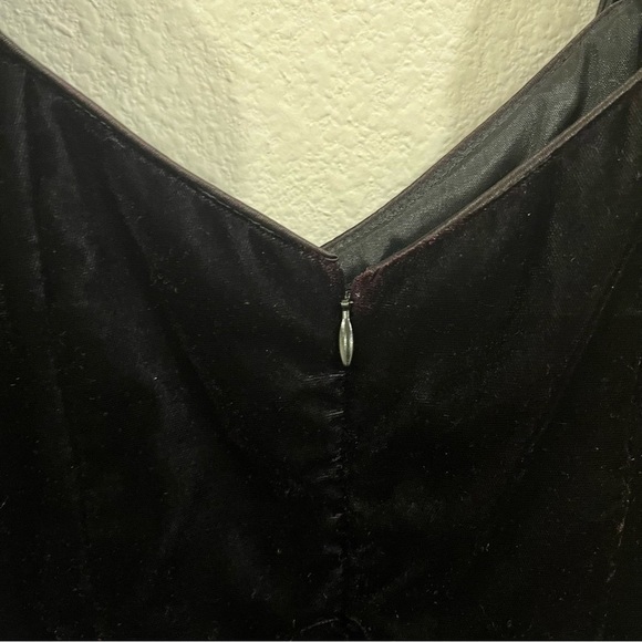 LA Glo red tinted black velvet sweetheart mini dress mesh sleeves size 11/12 - Picture 9 of 11